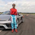 16 åriga Chloe Chambers sätter nytt världsrekord i en 2020 Porsche 718
