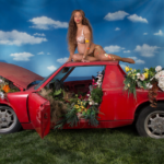 Beyonce poserar på en Porsche 914