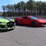 Dragrace: Chevrolet R8C Corvette mot Ford Mustang Shelby GT500