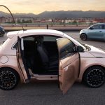 Cool tredörrars Fiat 500 EV