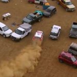 Dramatik när Kris Meeke irrar runt på parkeringen i World Rally Championship