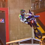 Eli Tomac drar ifrån i Glendale Triple Crown Supercross race 12