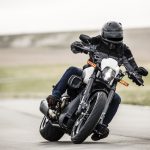 Harley Davidson FXDR 114 testas på bana