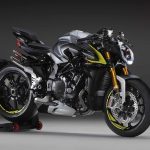 MV Agusta Brutale 1000 RR tar upp kampen med Ducati Streetfighter V4